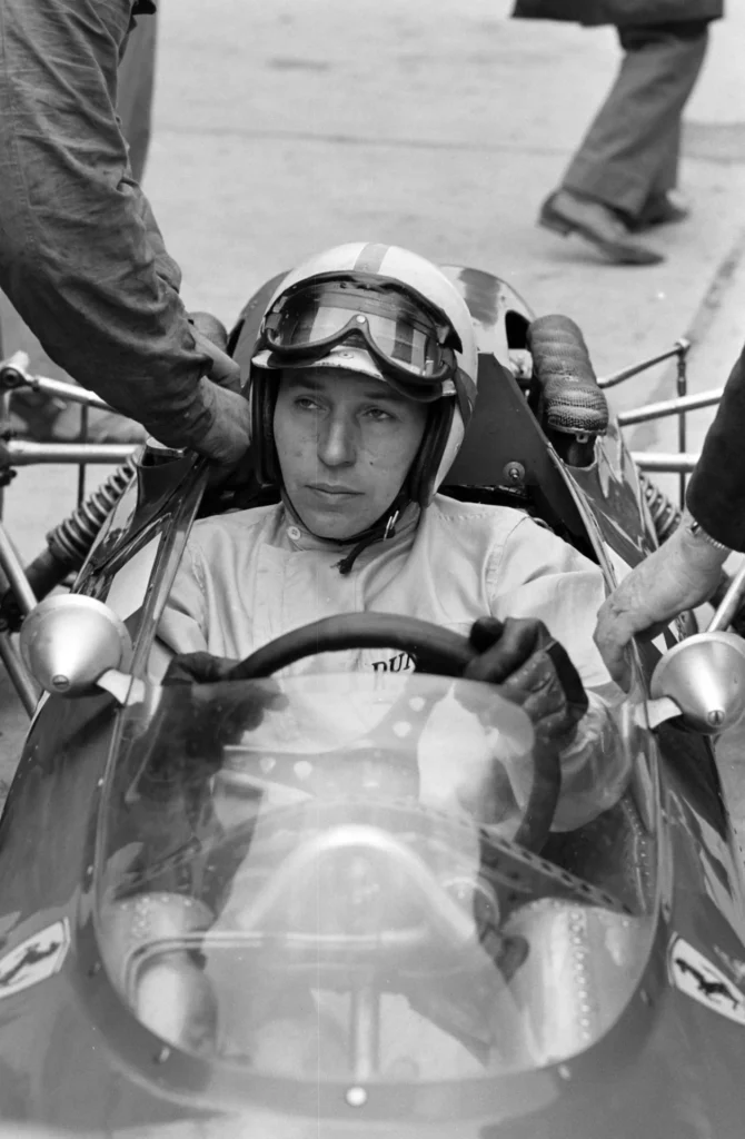 John Surtees | Campeón de MotoGP y Formula 1