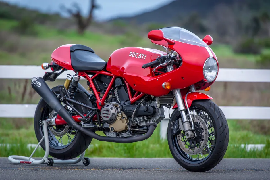 Ducati 1000S - Ducati y el Vaticano - Moto Euforia