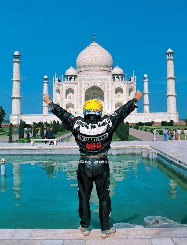 Taj Mahal en India - Emilio Scotto - Moto Euforia
