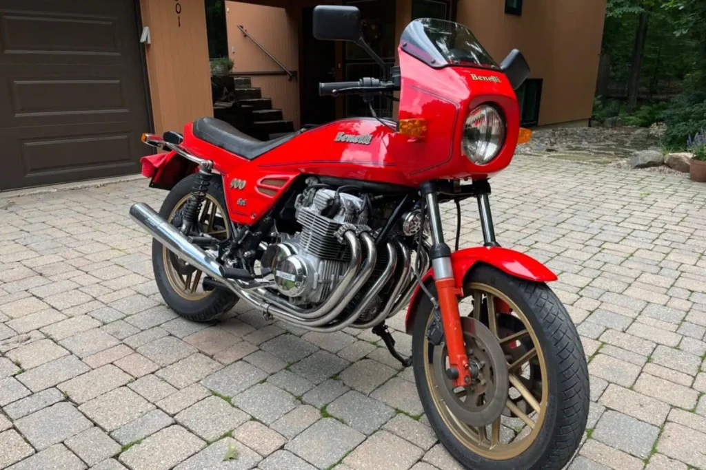 Moto de Seis Cilindros - Benelli Sei - Moto Euforia