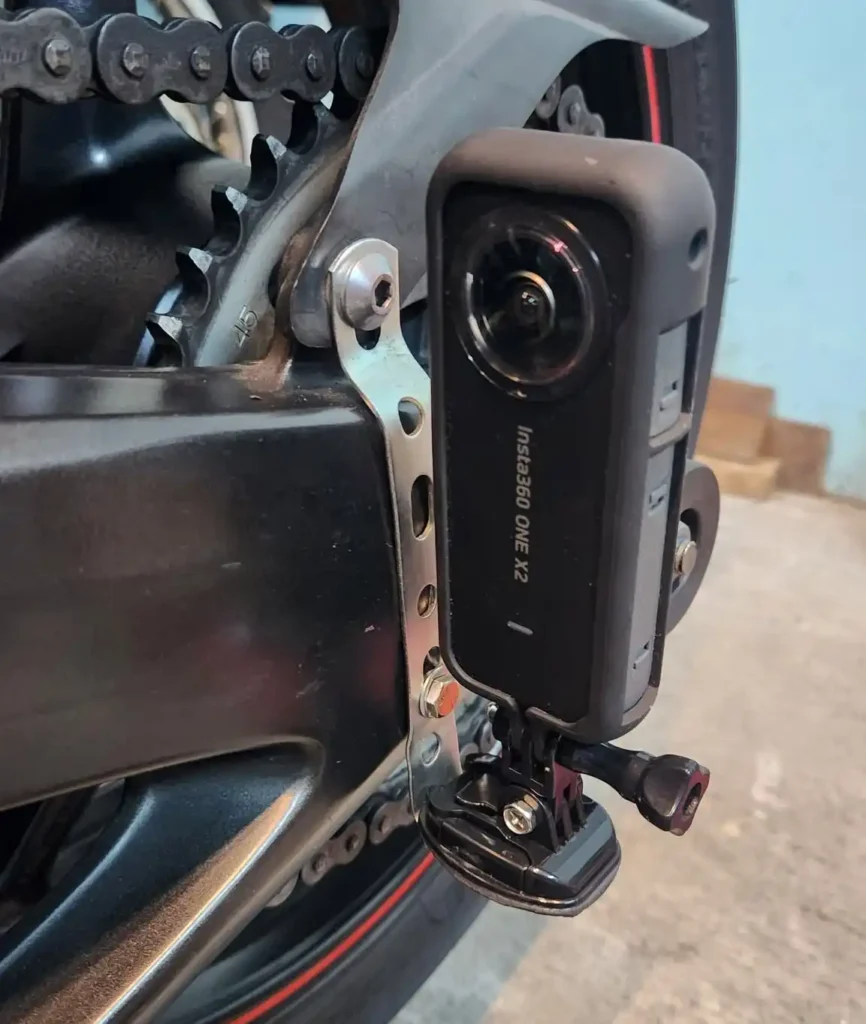 Donde montar camara 360 en moto - Basculante