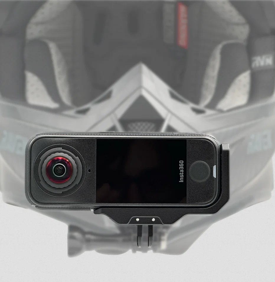 Guía para grabar en moto con Insta360 X5 - Montura casco